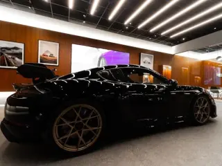 أفخم 100 خلفية جوال للشباب 2026 (مودرن، سيارات، وغموض)